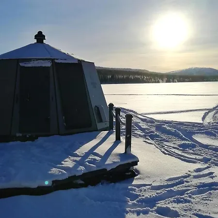 Aurora Hut Salla