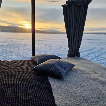Aurora Hut Salla